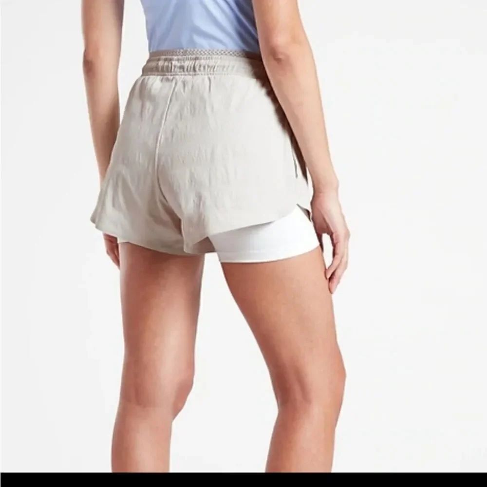 ATHLETA CREST 2 IN 1 SHORTIE Shorts Grey Size 6